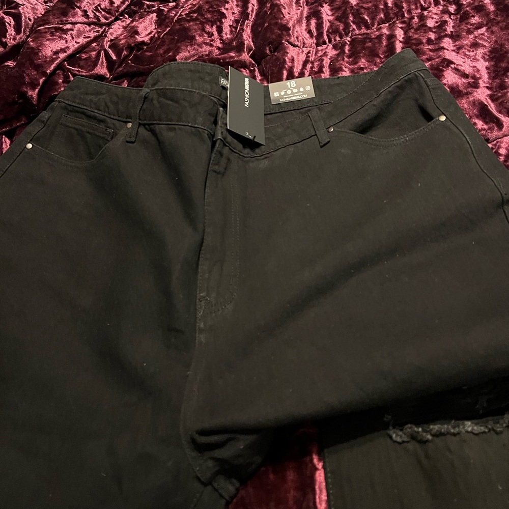 Caught In A Fantasy Distressed Boyfriend Jeans